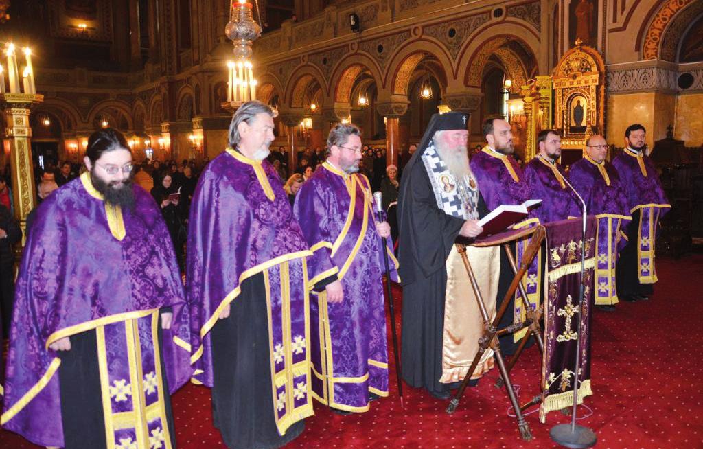 Slujba a fost oficiată de părintele paroh Voinea Ijeconi, împreună cu părintele Constantin Pavel de la aceeași parohie.
