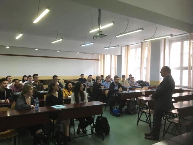 pentru un stagiu de formare de şase săptămâni în România, în cadrul partenariatului dintre ASE - Facultatea de Contabilitate şi Informatică de Gestiune şi Kelley School of Business.