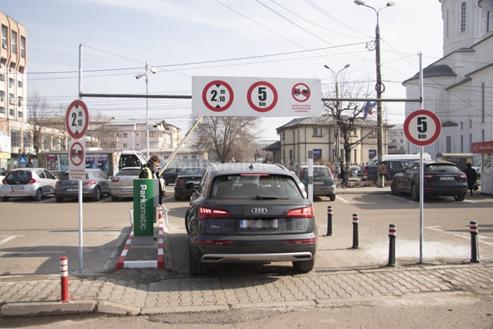 R E G L E M E N T Ă R I P R I V I N D T R A F I C U L Mai multe locuri de parcare În perioada 2016-2020, numărul locurilor de parcare din municipiul Focșani a crescut cu aproape 1.000.