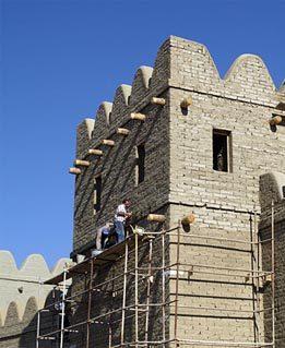 Hattusa Proiectul Abschnittsmauer Reconstructia zidurilor de aparare In 2005, s-a finalizat reconstructia zidurilor de aparare, reconstructie pe o lungime de 65 m.