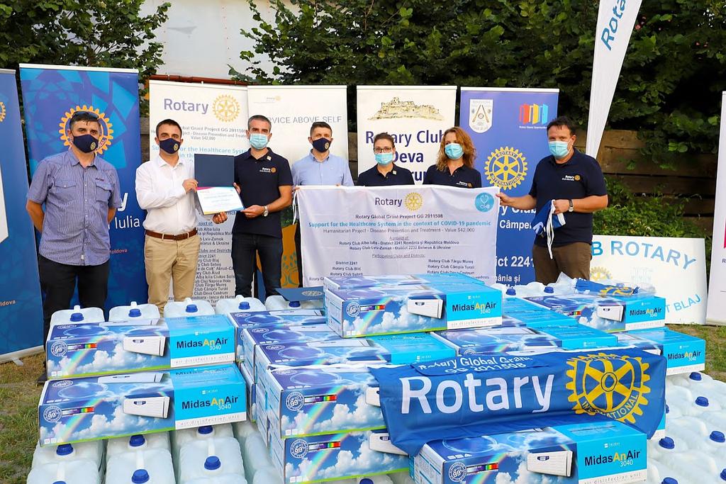 Rotary Club Alba Iulia: Global Grant Covid-19 Rotary continuă să aducă speranță și sprijin comunității în lupta împotriva COVID-19, răspunzând nevoilor actuale urgente din sistemul medical.