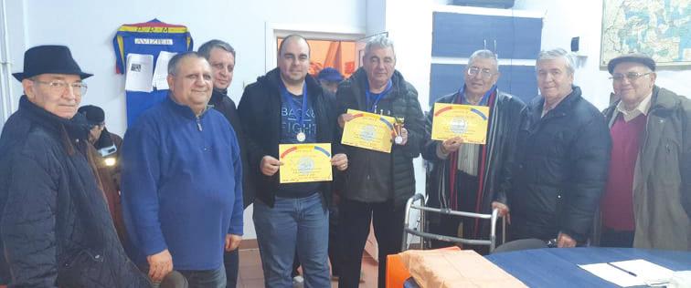 Organizația funcționează sub tutela PRO România, iar Ionel Stoian, președintele clubului îi invită pe toți pensionarii din municipiu să participle la activitățile desfășurate de club, indiferent de
