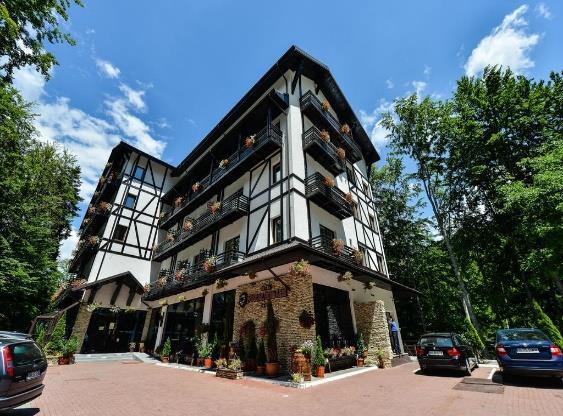 Page48 Locatie noua HOTEL posada vidraru Hotelul Posada Vidraru este situat la 200 de metri de barajul Vidraru de pe râul Argeș și oferă un restaurant cu preparate din bucătăria românească și