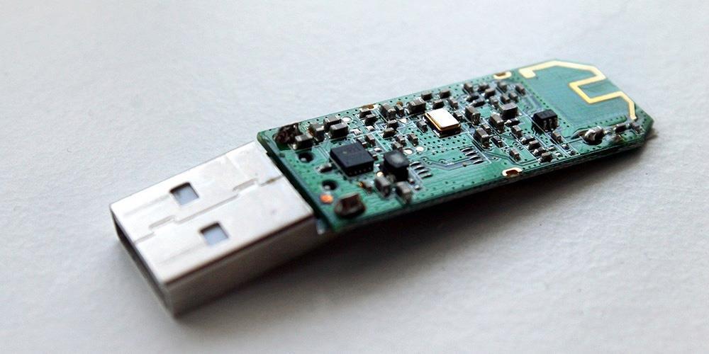 Unităţi cu cipuri sau USB Flash (memorii USB) - memorii nonvolatile care utilizează semnale electrice pentru a stoca