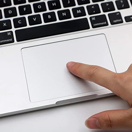 Touchpad - dispozitiv de formă rectangulară, cu suprafaţa sensibilă la atingere, folosit ca înlocuitor de mouse, mai ales la