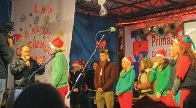Moş Crăciun & Tânăr Crăciun Balul Crăciunului din acest an a avut loc în data de 20 decembrie 2012 pe scena amenanjată în Piața Unirii.