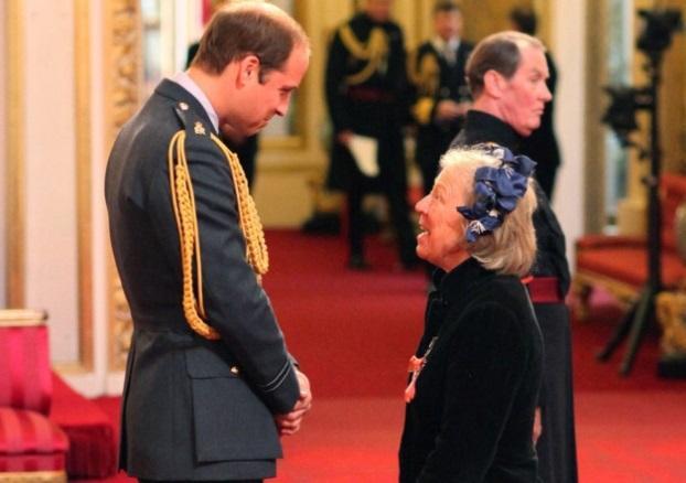 Jane Nicholson, fondatoarea FARA În noiembrie 2013, Jane Nicholson a primit distincţia Member of British Empire (MBE)