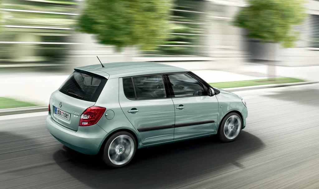 Noile modele Škoda Fabia şi Fabia Combi sunt accentuate prin mai multe elemente noi, care le dau o cu totul