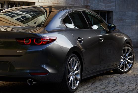 Proporțiile seducătoare aduse de designul noului model Mazda3 Sedan îndrăznesc să
