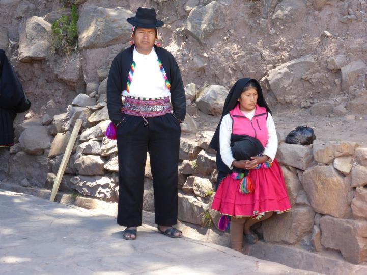 Turnul Circular, Ceasul Solar, Camerele Regale, Templul celor Trei Ferestre etc. Dejun in timpul vizitelor. Intoarcere la Cusco cu trenul, transfer si cazare la Hotel Casa Sonesta 4* (sau similar 4*).