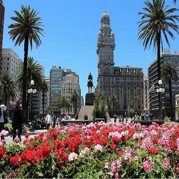 2019: Buenos Aires Montevideo Buenos Aires Mic dejun. Zi libera la dispozitie sau, optional, excursie de o zi la Montevideo. Transfer in port pentru imbarcare pe ferry-boat-ul spre Montevideo.