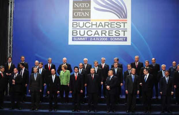 Summitului NATO de la Bucureºti a reprezentat o reflectare a atingerii maturitãþii politice a României ca membru al comunitãþii Nord-Atlantice.
