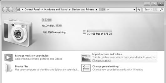 Utilizarea ViewNX 2 Copiaţi fotografii pe computer Înainte de a începe, asiguraţi-vă că aţi instalat software-ul de pe CD-ul cu ViewNX 2 furnizat (0 59). 1 Conectaţi cablul USB.