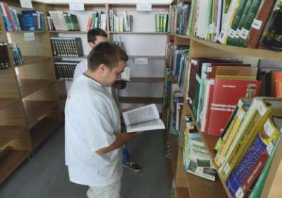 Biblioteca Universității Biblioteca Universităţii din Craiova oferă următoarele servicii: - Acces la catalogul online; - Acces direct la publicaţii accesul direct al utilizatorilor la publicaţiile
