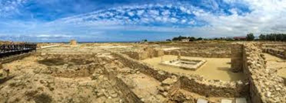 4. CPARK (PARCUL ARHEOLOGIC) Kato Paphos este in apropierea marii si este construit in jurul portului. Aici gasim niste situri arheologice foarte importante.