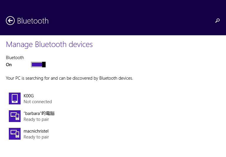 Bluetooth Utilizaţi conectivitatea Bluetooth pentru a facilita transferuri wireless de date cu alte dispozitive cu conectivitate Bluetooth. IMPORTANT!