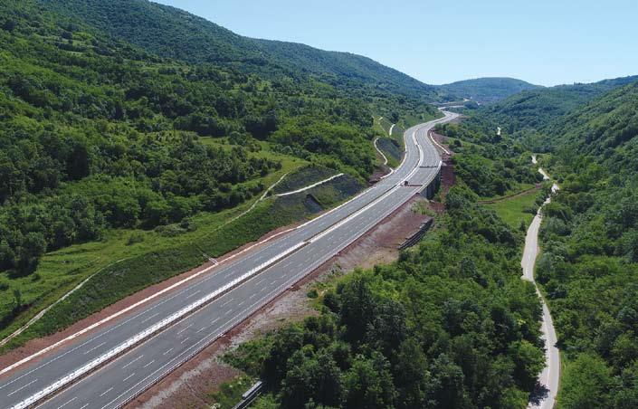 AUTOSTRADA DE 2 MILIARDE DE EURO, BLOCATĂ PENTRU CĂ NE-AM SUPĂRAT PE SÂRBI Eforturile de deblocare a Autostrăzii Belgrad Timişoara par însufleţite mai degrabă de partea sârbă.