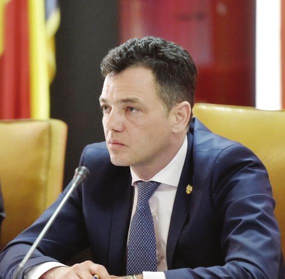 Ştefan-Radu OPREA ministrul pentru mediul de afaceri, comerţ şi antreprenoriat România O destinație de afaceri profitabilă pentru investitorii globali România este un lider regional din punctul de
