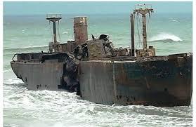 Asigurări de bunuri (continuare) 5.Asigurarea navelor - Exemplu: - O catastrofă foarte cunoscută este scufundarea vasului Titanic pe data de 15 Aprilie 1912.