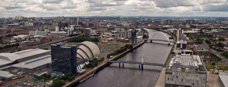 In anii 80 Strategia de dezvoltare focalizata pe regenerare economica, competitivitate economica si administratie antreprenoriala Viziune Glasgow s miles better Abordare in
