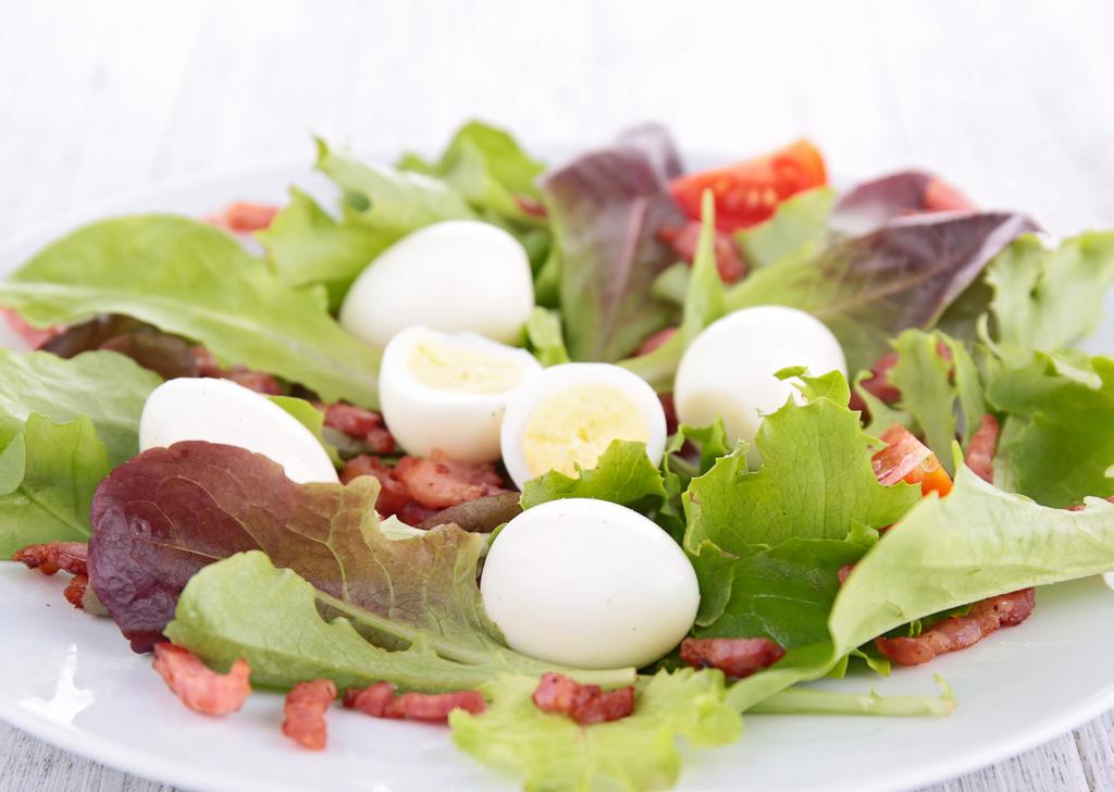 Salată tărănească 2 ouă 1 conservă de porumb dulce (aprox.