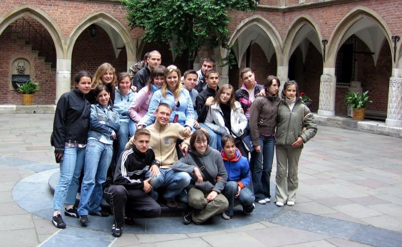2004 2005 Parteneriat 1 proiect lingvistic Myth and Truth Proiect bilateral cu o școală din Polonia Obiective: Orientarea