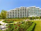 Hotel Laguna Beach 4* 30 EUR all inclusive Localizare: este situat pe plaja.