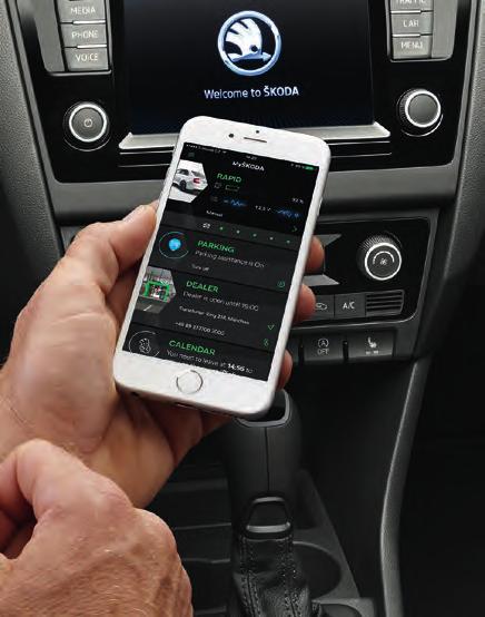În plus, toate aplicaţiile instalate și care au certificare pentru utilizarea în siguranţă la bordul mașinii sunt compatibile cu MirrorLink, Apple CarPlay sau Android Auto.