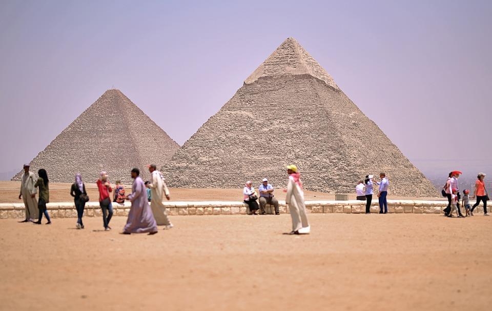 Bine ati venit pe taramurile uneia dintre cele mai vechi civilizatii din istoria omenirii, civilizatia egipteana!