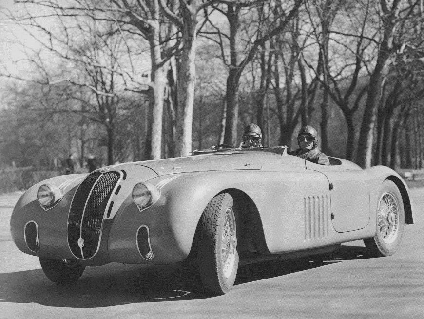 Alfa Romeo a testat unul dintre primele sisteme de injecție electronică (Caproni- Fuscaldo) în Alfa Romeo 6C2500 pe caroserie Ala Spessa în 1940, Mille Miglia.