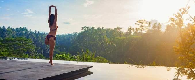 Ziua 2 Let's RELAX Dimineata: program meditatie / yoga Optional: program SPA Balinese Massage Experience, Ceremonie puriﬁcare preot balinez, Workshop bijuterii din pietre semipretioase, Rafting,