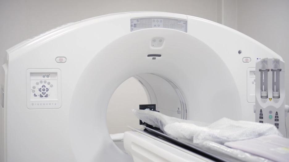 tomography) si PET-CT care genereaza informatii tridimensionale produse de rata metabolismului glucozei