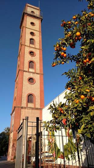 The Tower of Perdigones Turnul Perdigones este unul dintre puținele monumente industriale din Sevilla.