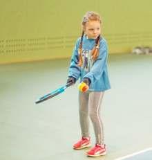 Copiii și-au dat întâlnire pe 5 și 6 februarie curent la Școala Specializată de Tenis din Chișinău, instituție ce le oferi toate condițiile necesare unei evoluții confortabile și în plină siguranță.