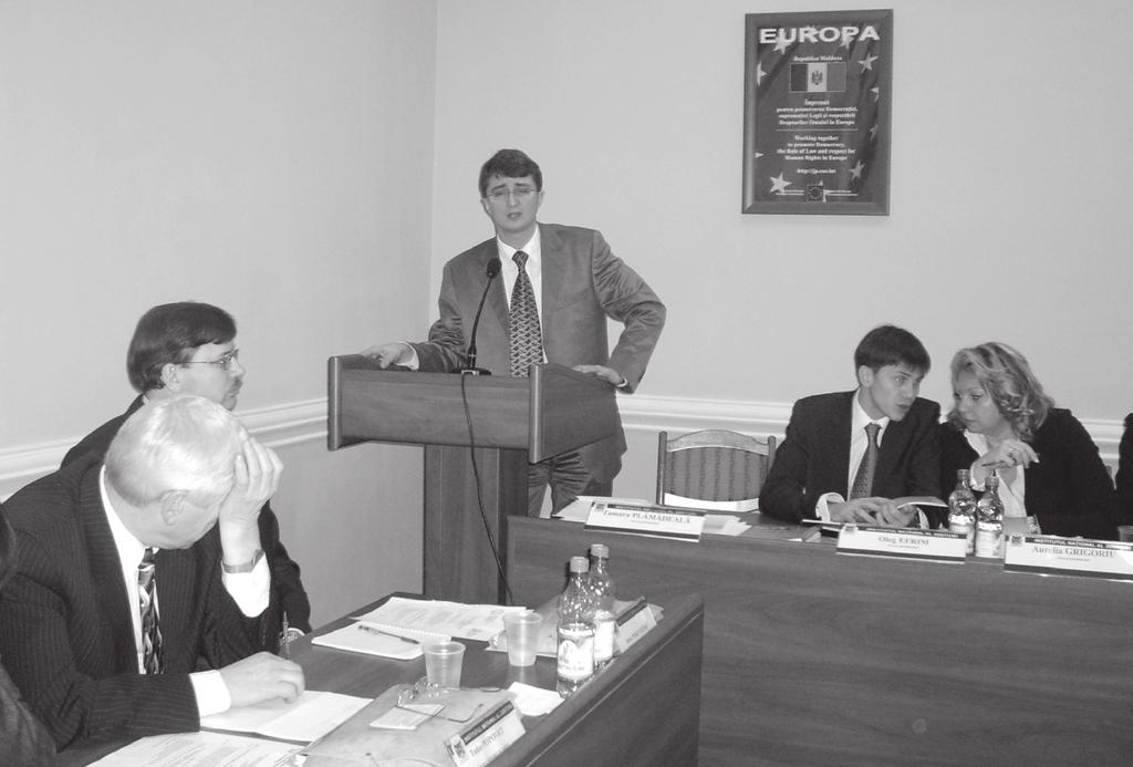 4 VINERI, 15 mai 2009 Interviul săptămânii Dle Munteanu, Vă rugăm să faceţi o prezentare succintă a activităţii CpDOM la ora actuală.