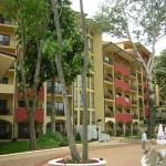 Rezerva Acum Hotel Joya Park 4 * Localizare: la 350 m de plaja si de centrul statiunii Nisipurile de Aur si la 50 m de