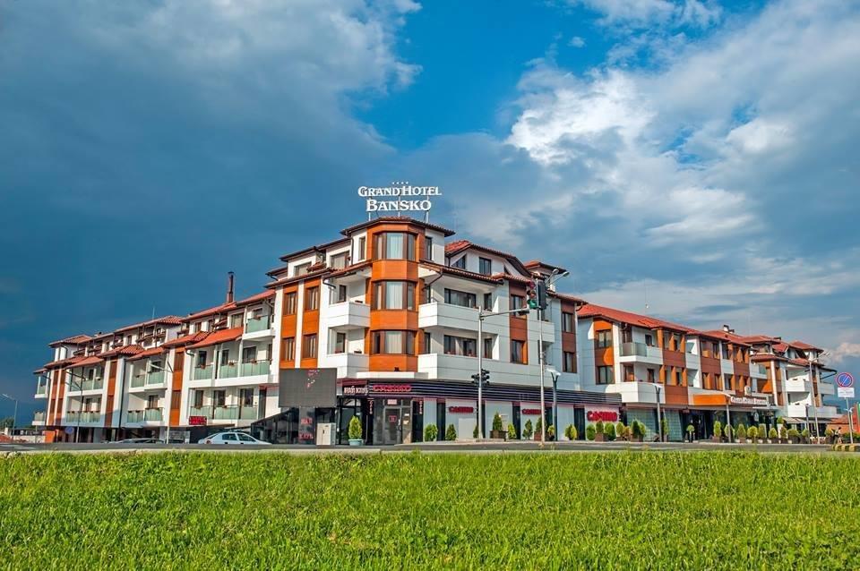 Localizare: Hotelul St. Ivan Rilski Hotel & Spa este un complex rezidential de vacanta pentru toate anotimpurile situat in muntii Pirin, in orasul Bansko.