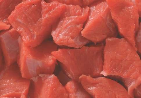 GULAŞ DE VITĂ (Roşu, Alb, Oranj, Verde) Reţetă pentru 6 porţii: carne de vită (pulpă) - 500g, 2 cepe - 60g, 2 căţei de usturoi - 20g, 2 ardei - 200g, un ardei