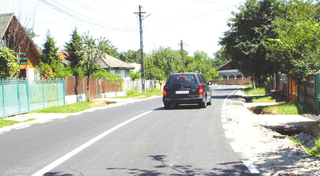 Recent au fost finalizate lucrãrile de modernizare ºi asfaltare a drumului