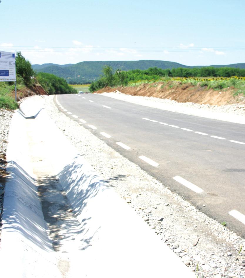 Investiþia a presupus modernizarea drumului pe o lungime de circa 1,5 kilometri, prin asfaltare. Acest drum nu mai fusese modernizat din anul 1972.