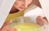 .. Supele calde......durerile menstruale. Amesteci 100 g de argilă verde cu apă caldă cât să-ńi iasă o pastă. În ea adaugi 10 picături de ulei de salvie.