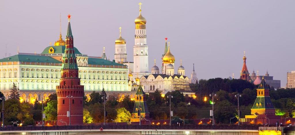 Vom admira Piata Catedralei centrul Kremlin-ului, Catedrala Adormirea Maicii Domnului, principala catedrala a Rusiei si locul de incoronare a tarilor Rusiei, un adevarat giuvaier al arhitecturii