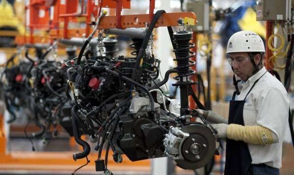de înaltã tehnologice alãturi de Mustang ºi Lincoln Continental. Extinderea fabricii va genera 700 de locuri de muncã directe.