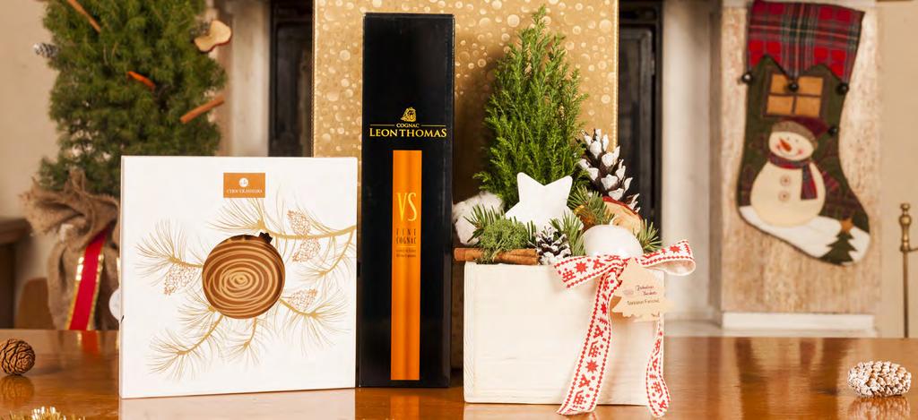 decorative cu etichetă de carton personalizată Cutie cadou Crăciun Cognac Leon Thomas, VS Fine Cognac (0.