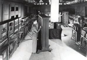 În anul 1943 a apărut primul computer de uz general, ENIAC.