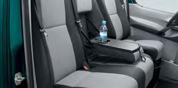 șoferului. Nu este disponibilă în combinație cu airbag-uri laterale. KA PR FG KA Banchetă de două locuri pentru pasageri.